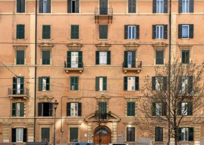 Sunny Flat In Elegant Building Close To Colosseum Lejlighed Rom